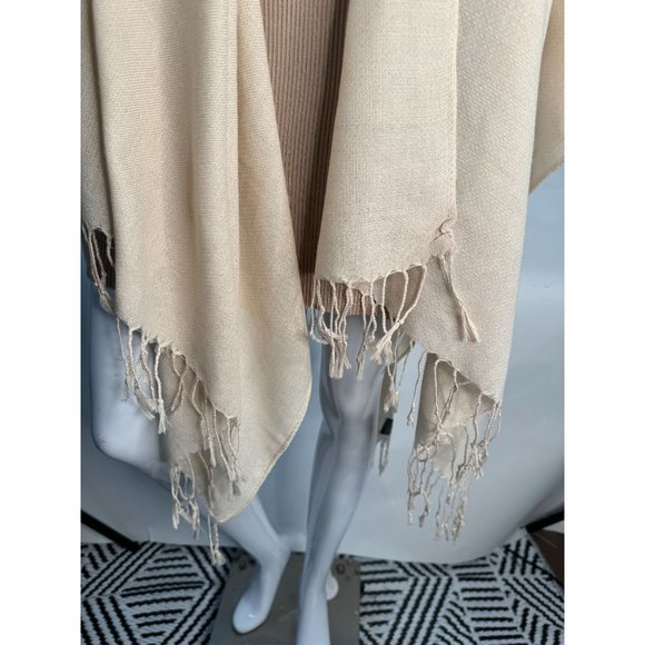 Bijoux Terner Pashima Wrap with Fringe OS Beige Polyester - has Blemish - Picture 16 of 16